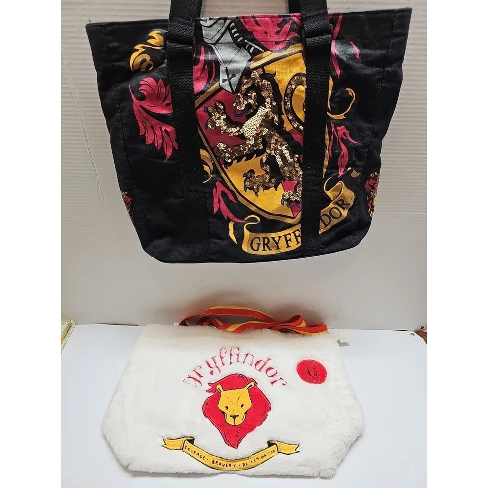 Harry Potter Universal Studio Orlando Gryffindor Sequins Tote & Plush